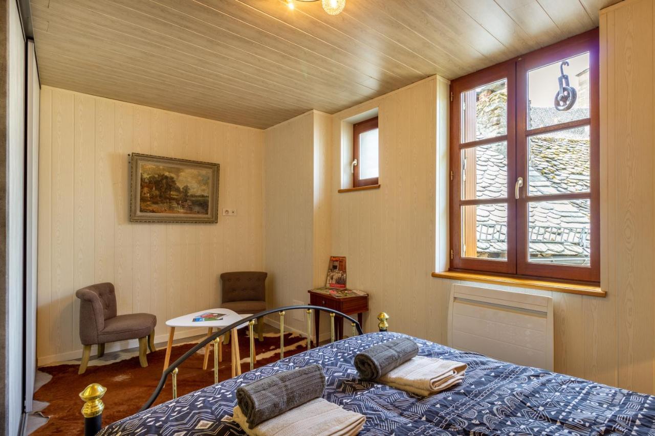 La Maisonnette Etape De Saint-Come D'Olt Villa Buitenkant foto